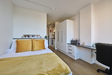 1 bed studio, The Old Railway Shed, 2 Upperton Rd, City Centre, Leicester, LE30BG - Image 4